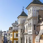Cuna 21 L Center Holidays * Sevilla